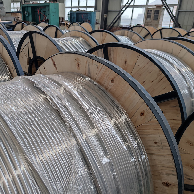 ASTM A790 S2205 / S31803 Duplex Steel Stainless Steel เครื่องแลกเปลี่ยนความร้อนแบบเชื่อม U ท่อ / ท่อ